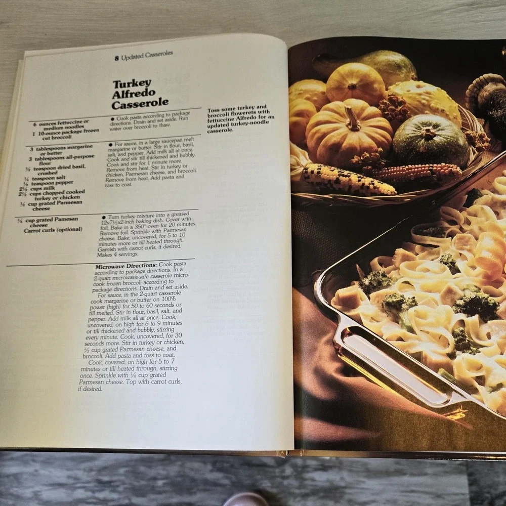 Vintage BHG New‎ Casserole Cookbook hardcover quick easy simple family meals